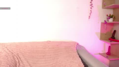 Snapshot of chloe_peach_ chatting on 05.19.26 chloe_peach_ online show from 05.19.26