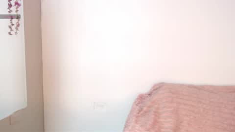 Snapshot of chloe_peach_ chatting on 05.27.26 chloe_peach_ online show from 05.27.26