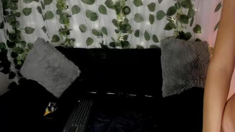Chloe online show from 05.05.26