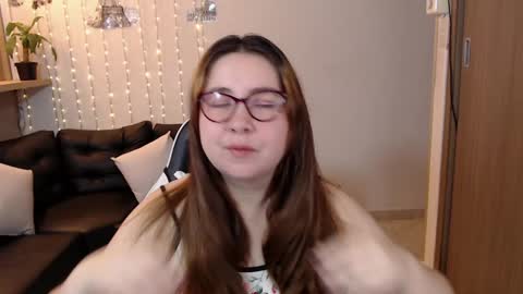 chloe_prg online show from 02.05.25