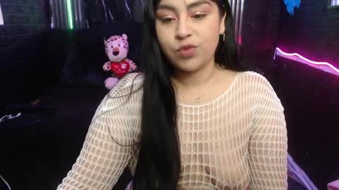 chloe_smith5 online show from 04.25.26