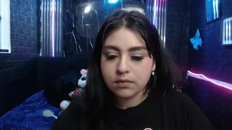 Snapshot of chloe_smith5 chatting on 06.11.26 chloe_smith5 online show from 06.11.26