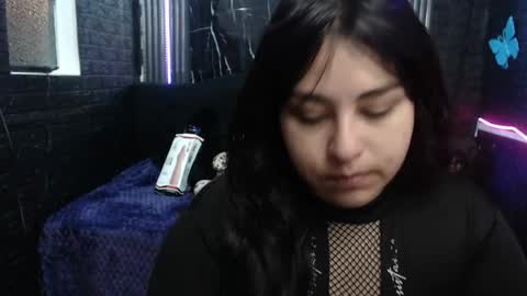 Snapshot of chloe_smith5 chatting on 06.17.26 chloe_smith5 online show from 06.17.26