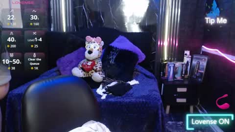 chloe_smith5 online show from 08.04.26