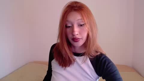 Snapshot of chloe_snoww chatting on 02.26.25 cloes online show from 02.26.25