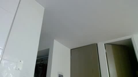 Snapshot of chloe_snoww chatting on 10.29.25 cloes online show from 10.29.25