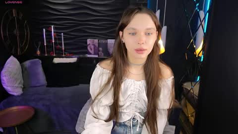 Snapshot of chloe_sunny chatting on 04.24.26 Chloe online show from 04.24.26