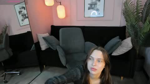 Snapshot of chloe_sunny chatting on 05.22.26 Chloe online show from 05.22.26