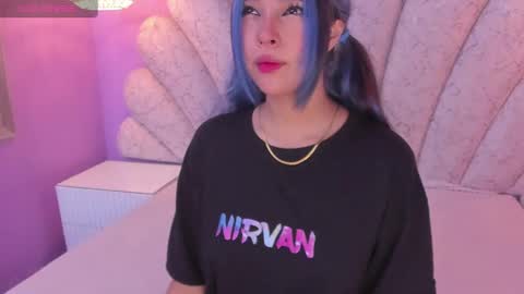 Snapshot of chloe_watson_ chatting on 02.11.25 online show from 02.11.25