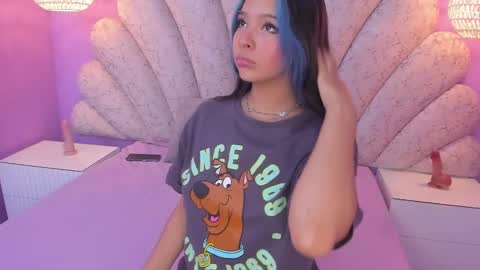 Snapshot of chloe_watson_ chatting on 02.18.25 online show from 02.18.25