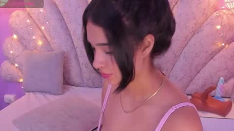 Snapshot of chloe_watson_ chatting on 03.01.25 online show from 03.01.25