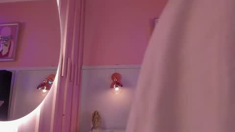 Snapshot of chloe_watson_ chatting on 01.07.26 online show from 01.07.26