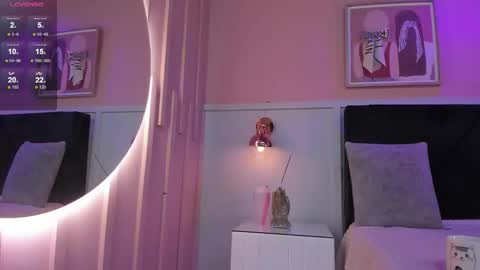 Snapshot of chloe_watson_ chatting on 01.09.26 online show from 01.09.26