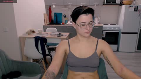 Snapshot of chloe_x_ chatting on 01.09.25 Eva and Sandra online show from 01.09.25