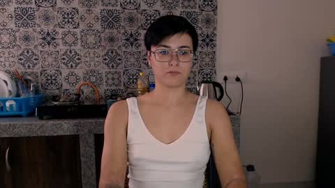 Snapshot of chloe_x_ chatting on 02.02.25 Eva and Sandra online show from 02.02.25