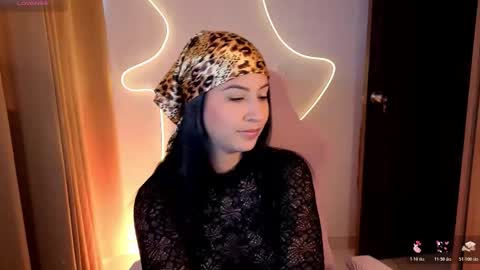 Snapshot of chloebum_ chatting on 12.18.25 Chloe online show from 12.18.25