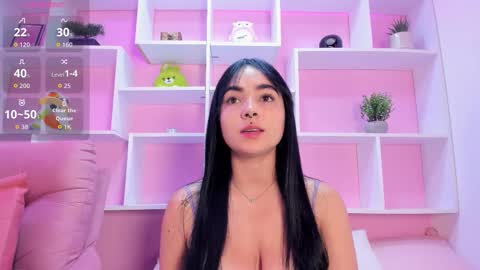 Snapshot of chloeharper1 chatting on 11.27.25 Chloe online show from 11.27.25