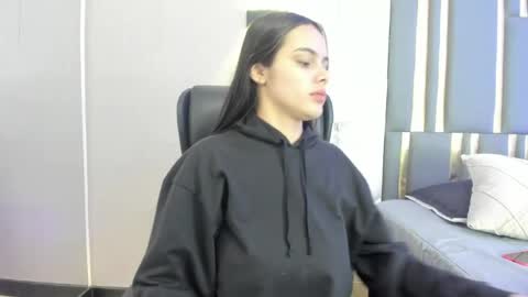  Chloe Harper  online show from 05.06.26