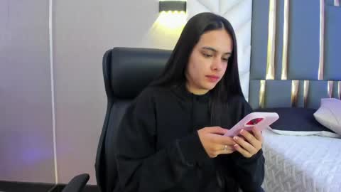  Chloe Harper  online show from 06.03.26
