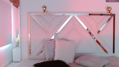 Snapshot of chloejohnsoon chatting on 09.29.25 Chloe online show from 09.29.25