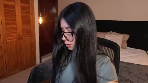 ChloeTurner  online show from 04.27.26