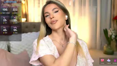 Chloe online show from 04.22.26