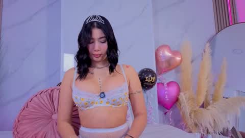 Snapshot of chlooee_ chatting on 11.03.25 Chlooe online show from 11.03.25