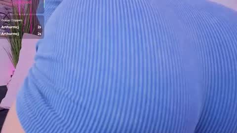 Snapshot of chlooee_ chatting on 01.08.26 Chlooe online show from 01.08.26