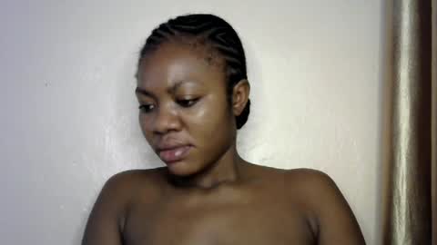 Snapshot of choco_bitch677 chatting on 06.26.26 choco_bitch677 online show from 06.26.26