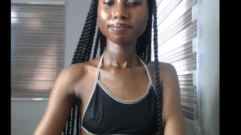 choco_petitqueen online show from 11.14.25