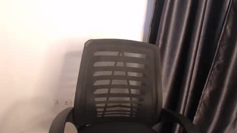 Snapshot of choco_zi chatting on 10.12.25 zi online show from 10.12.25