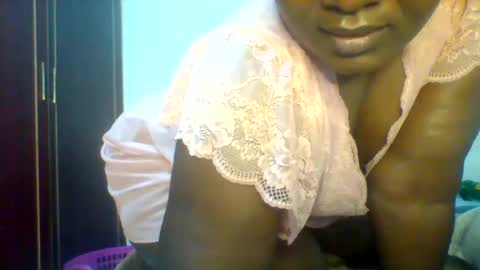 Snapshot of chocobabe002 chatting on 06.19.26 chocobabe002 online show from 06.19.26