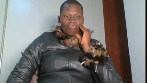 Snapshot of chocolate_sabrina24 chatting on 12.01.25 chocolate sabrina24 online show from 12.01.25