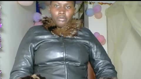 Snapshot of chocolate_sabrina24 chatting on 12.20.25 chocolate sabrina24 online show from 12.20.25