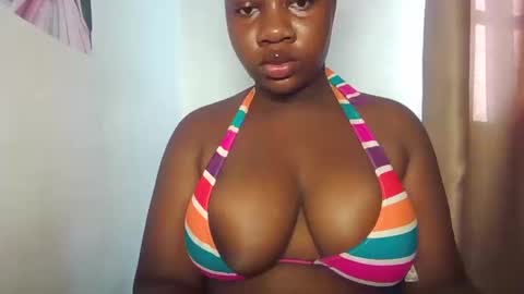 Snapshot of chocolateassgirl61 chatting on 03.13.26 chocolateassgirl61 online show from 03.13.26