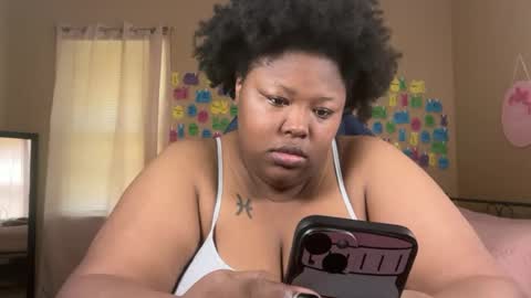 Snapshot of chocolatebunnyxx69 chatting on 06.28.26 Melina online show from 06.28.26