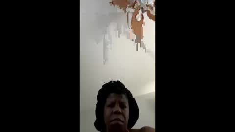 Chocolate momma1011 online show from 12.28.24