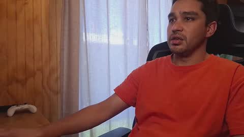 Snapshot of chocomate chatting on 12.18.25 chocomate online show from 12.18.25