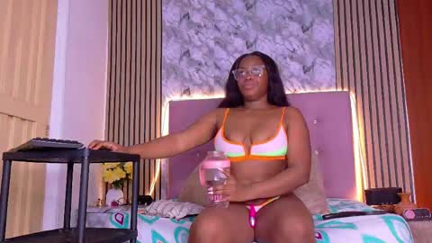   online show from 05.06.26