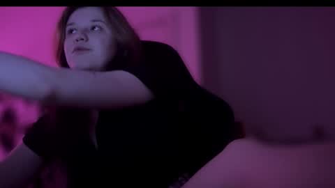 Snapshot of choimia chatting on 11.22.25 Lissa online show from 11.22.25