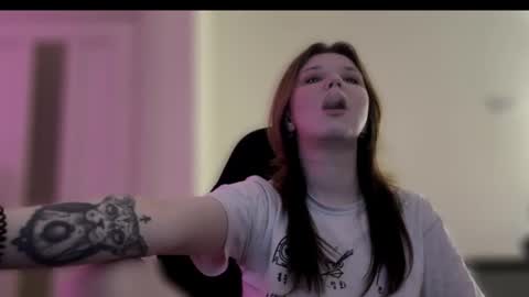 Snapshot of choimia chatting on 11.25.25 Lissa online show from 11.25.25