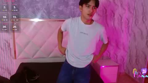 Snapshot of chos_tay chatting on 06.19.26 chos_tay online show from 06.19.26