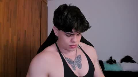 Chris Cooper Independent model online show from 02.15.25