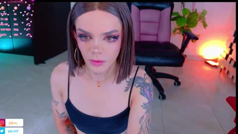 Snapshot of chris_parker01 chatting on 02.26.25 juli Instagram july rv17 - Twitter juli rv17 online show from 02.26.25