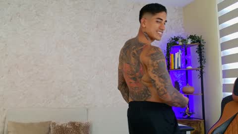 Snapshot of chris_reilly chatting on 01.20.25 chris reilly online show from 01.20.25