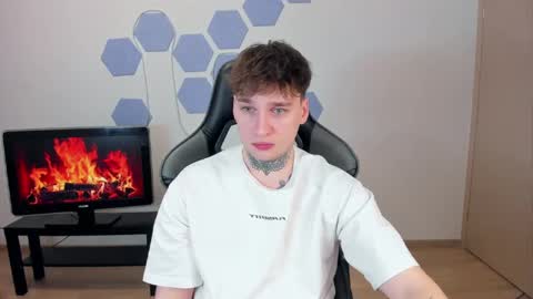 Chris Tyson online show from 01.04.25