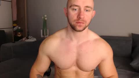 Snapshot of chrisbigbiceps chatting on 01.13.25 chrisbigbiceps online show from 01.13.25
