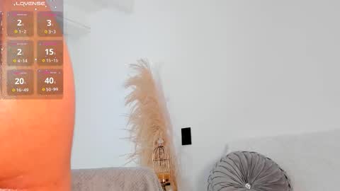 Snapshot of chrishell_ chatting on 03.10.26 Chrishell online show from 03.10.26