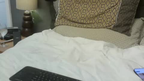 Snapshot of chrismiked chatting on 02.01.26 love a good pvt sesh online show from 02.01.26