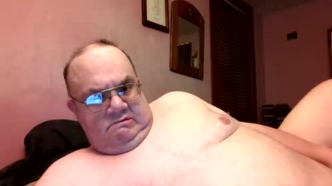 Snapshot of chrismini312 chatting on 04.17.26 Chris The Jerk Off King online show from 04.17.26